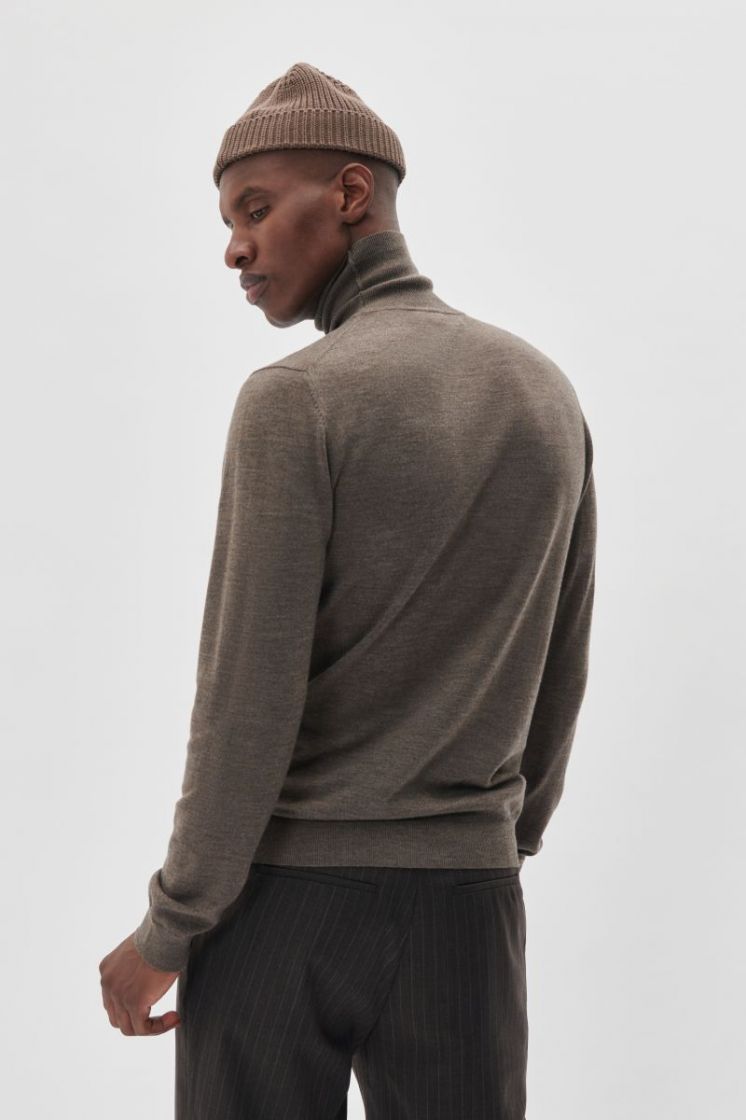 MAparcusman 1908201 Brown S