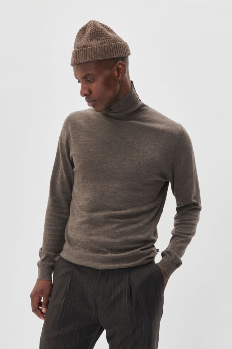 MAparcusman 1908201 Brown S