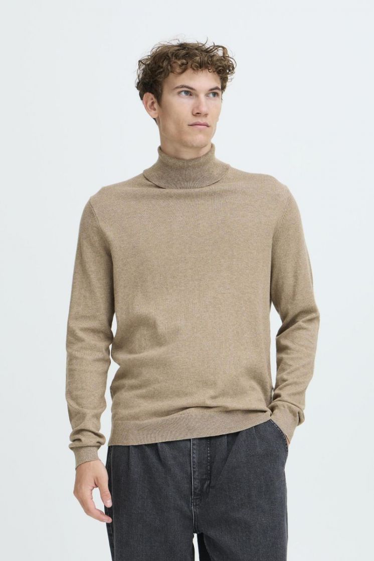 CFEDIN 0226 roll neck knit 171105 Roasted