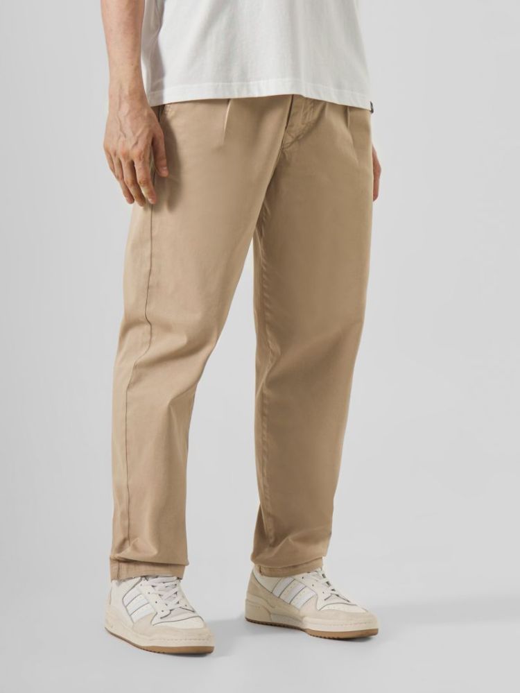  000103 - BEIGE